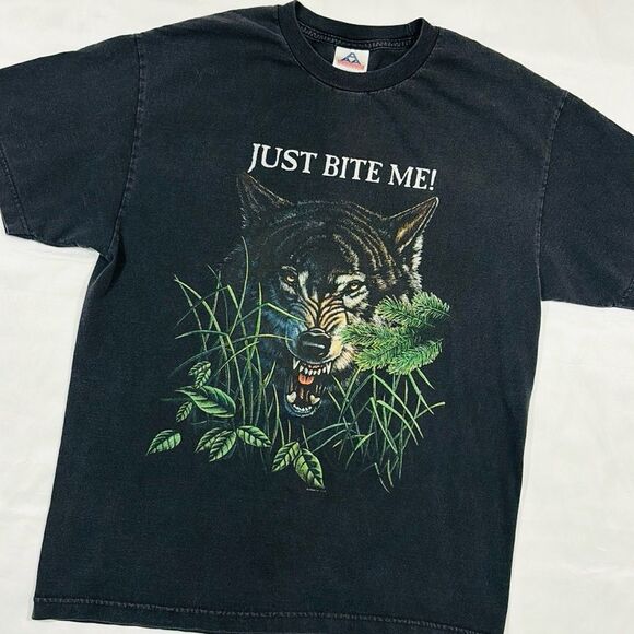 Vintage Wolf “Just Bite Me” Graphic Short Sleeve Tee - Picture 1 of 6